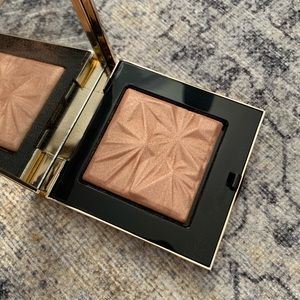 Bobbi Brown: Golden Hour Highlighter